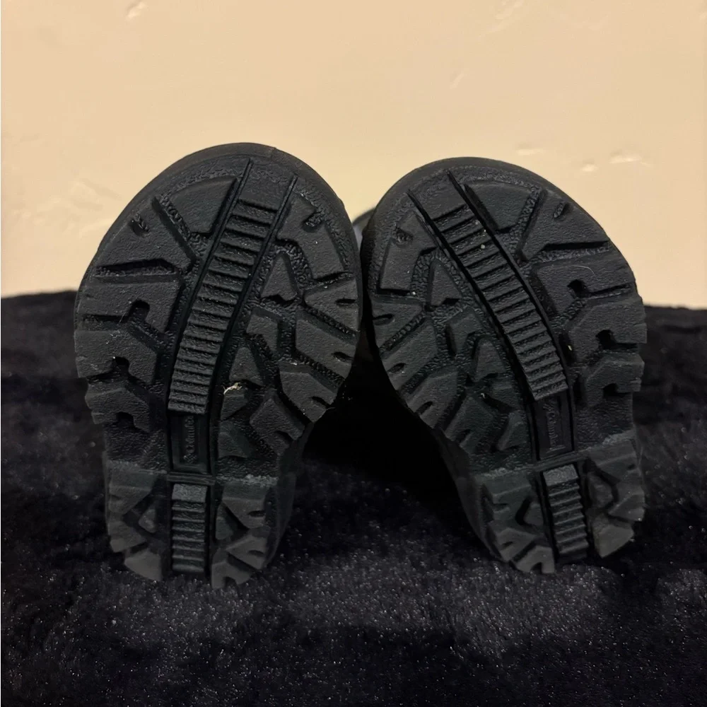 Toddler Columbia Black and Gray Winter Boots - Picture 4 of 5